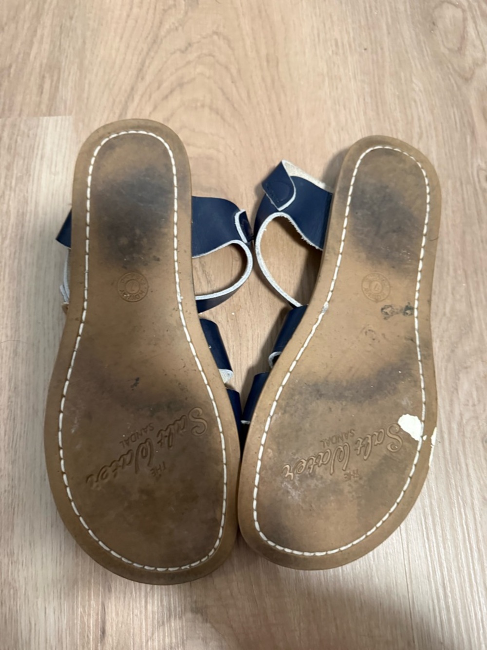Salt Water Sandals Navy Blue size 7 - Picture 5 of 6